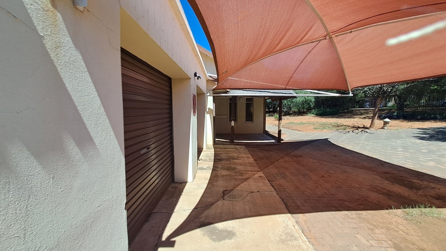 4 Bedroom Property for Sale in Pellissier Free State